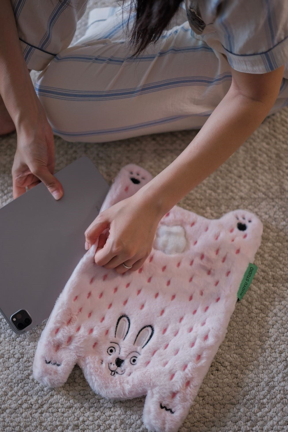 Portable Gadget Organizer iPad Storage Clutch Zipper Bag - RUOYU