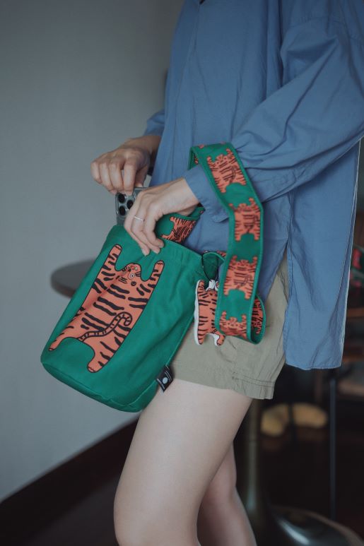 Casual Crossbody Round Bucket Cloth Bag - RUOYU