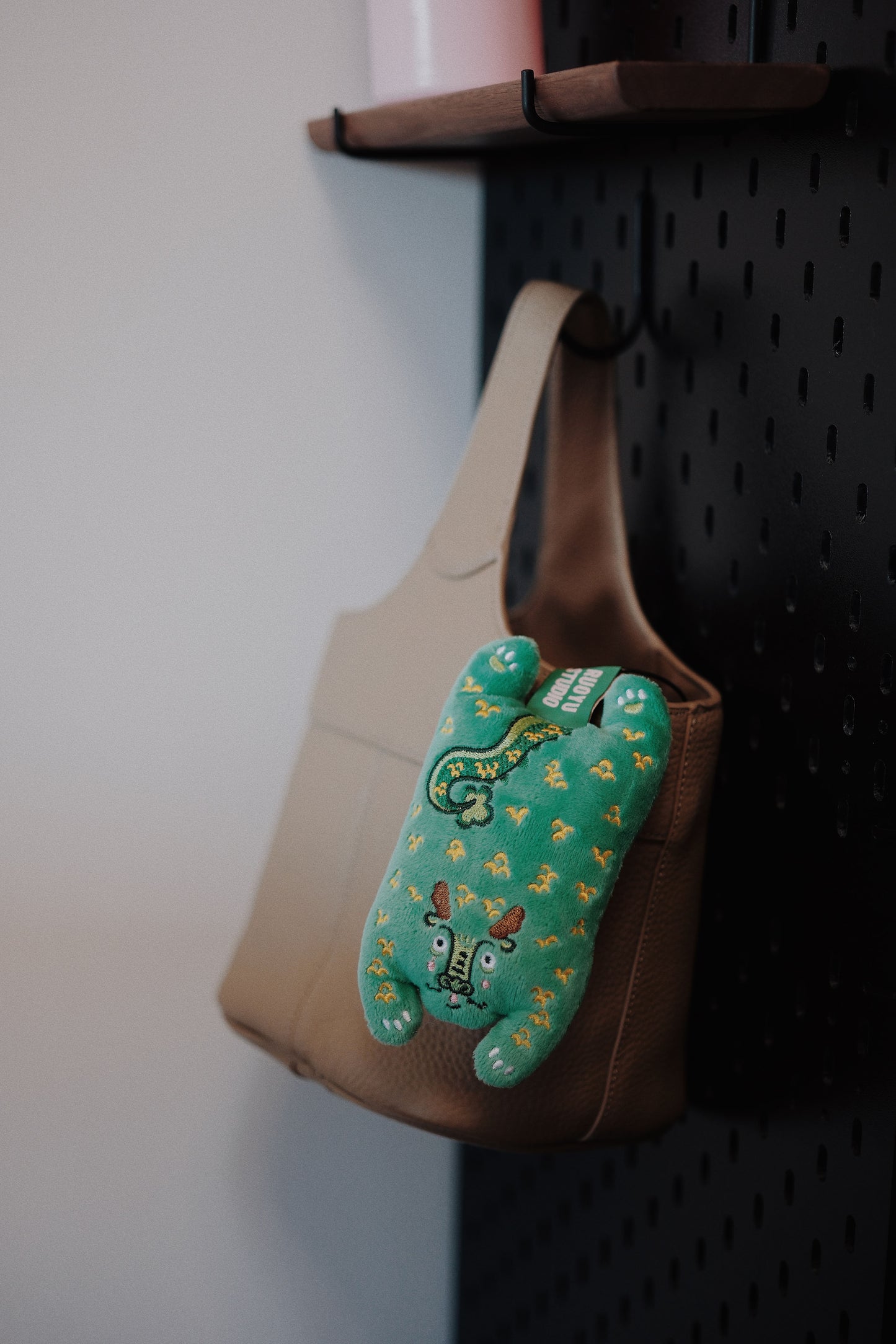 Ruoyu Studio Green Dragon Cute Animal Fabric Embroidered Hanging Ornament