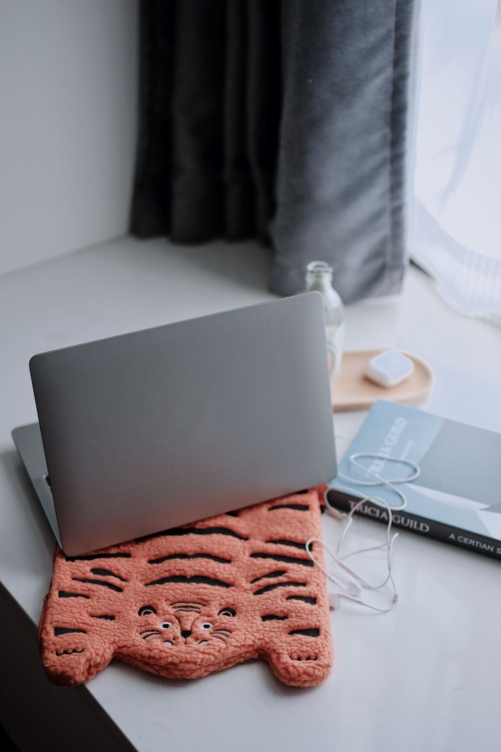 Portable Gadget Organizer iPad Storage Clutch Zipper Bag - RUOYU