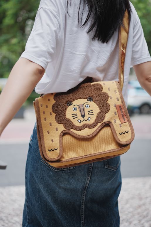 Color-blocked Canvas Crossbody Bag for Casual Commuting - RUOYU