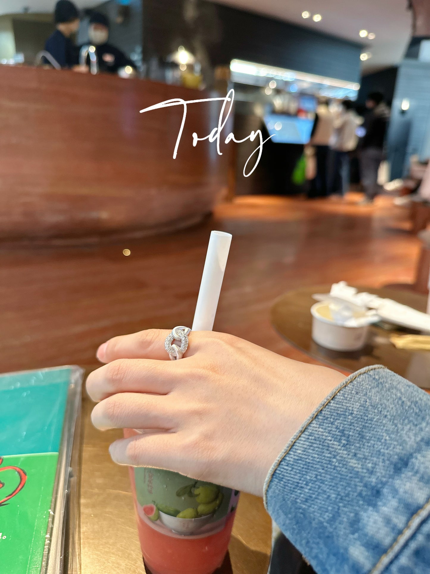 Jo Mavia Twisted Glow Ring